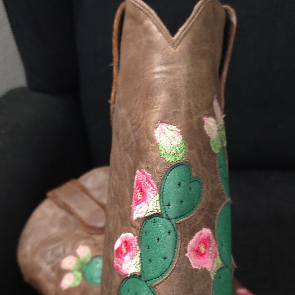 Junk Gypsy by Lane Hard to Handle Cactus Flower Snip Toe Boots- Size 7 1/2 - Picture 11 of 16